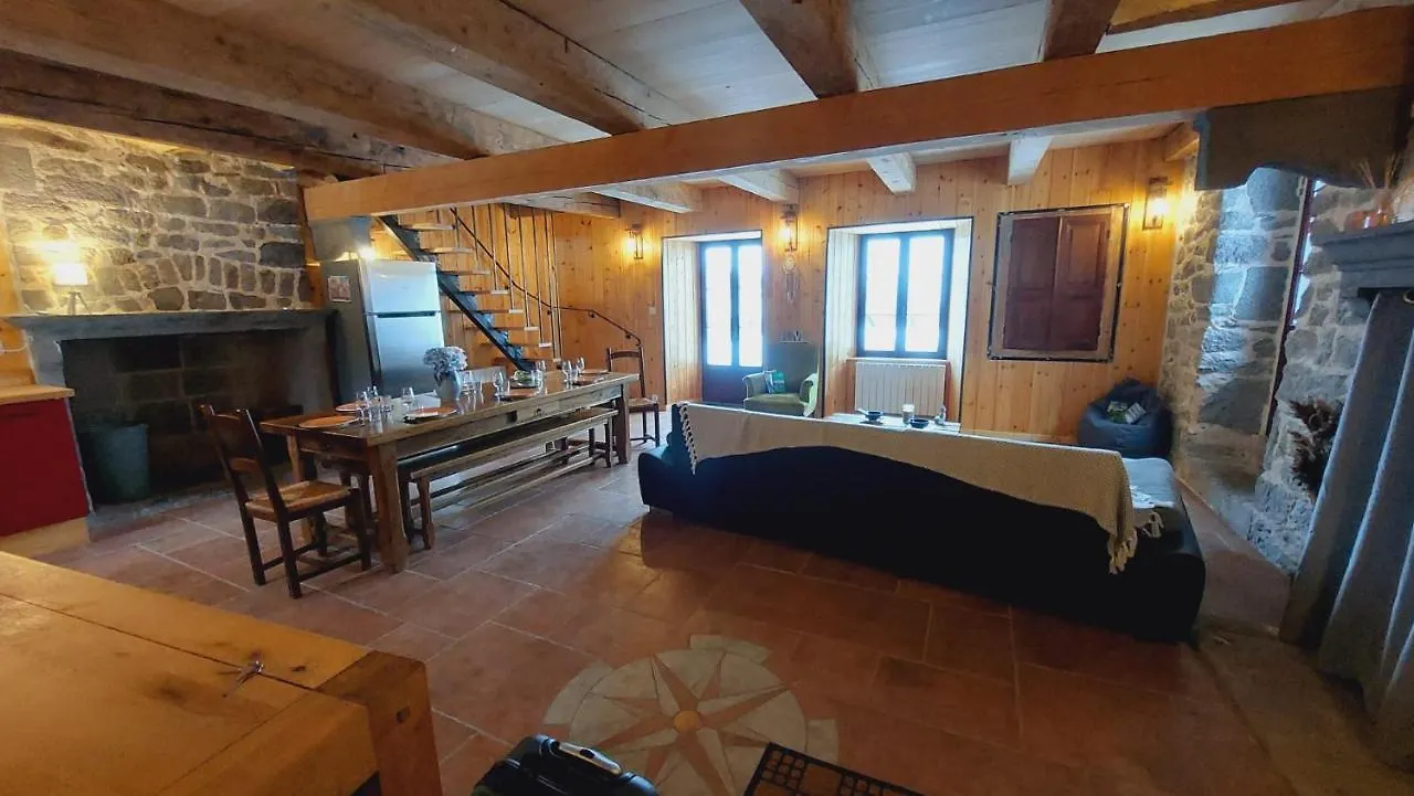 Villa Chez Maritou à Besse-et-Saint-Anastaise 0*,  France